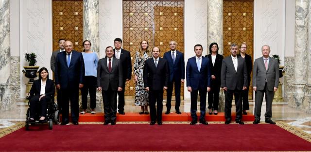 الرئيس السيسى خلال لقاء الوزاراء المشاركين فى الاجتماع الوزارى السابع لمنتدى غاز شرق المتوسط
